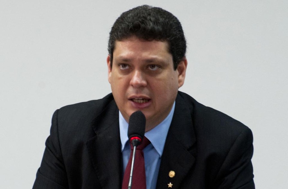 O tesoureiro nacional do partido, Márcio Macedo (SE), disse que “não existe outra alternativa a não ser guerrear”. “Parece um filme às avessas: o bandido querendo pegar a mocinha.” | PEDRO FRANÇA/PEDRO FRANÇA