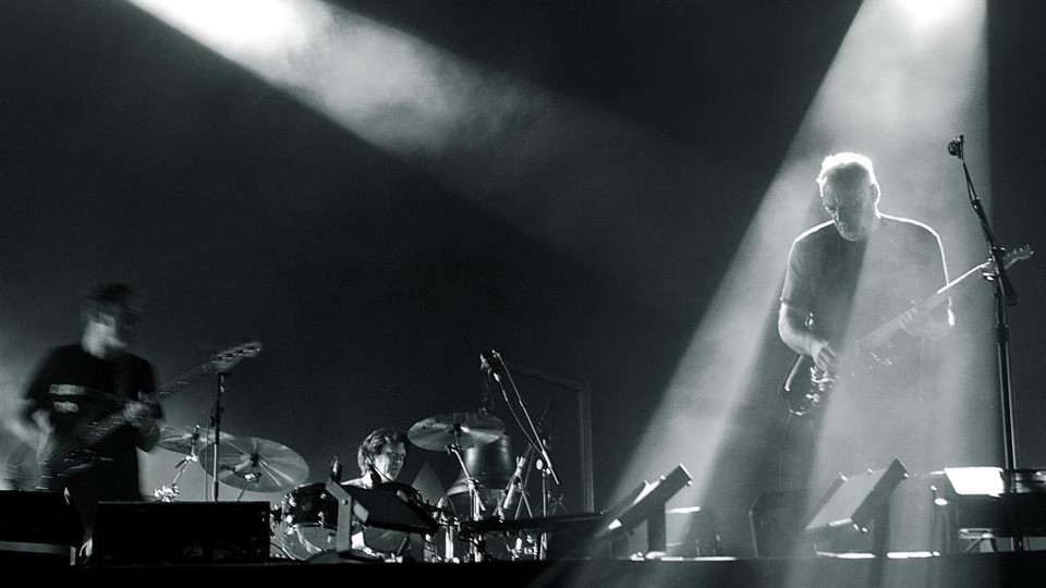 David Gilmour (à direita) em ação. | deep_schismic/Wikimedia Commons
