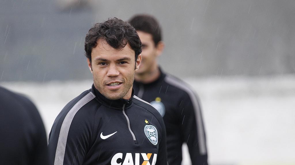 O atacante Kléber está perto de ser confirmado no Coxa em 2016. | Jonathan Campos/Gazeta do Povo
