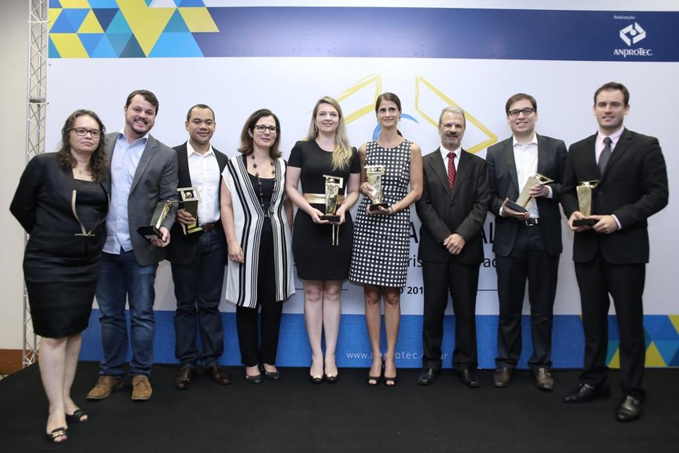 Vencedores do 19° Prêmio Nacional de Empreendedorismo Inovador durante evento realizado na manhã desta quinta-feira (3) | Augusto Félix/Divulgação/Anprotec