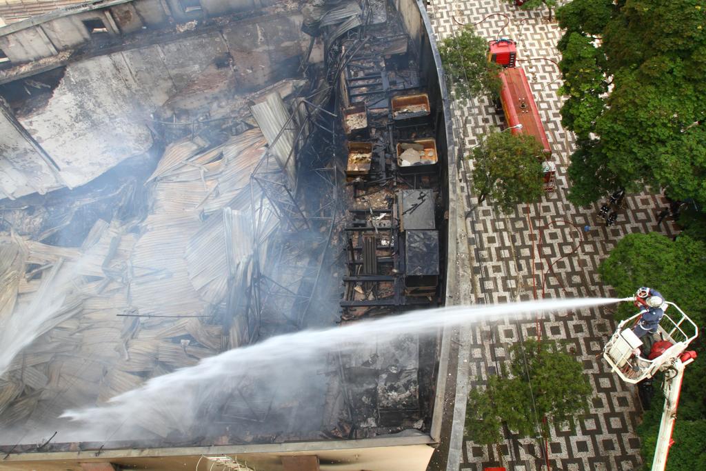 Teatro Ouro Verde ficou destruído em um incêndio em 2012. | Roberto Custódio/Jornal de Londrina