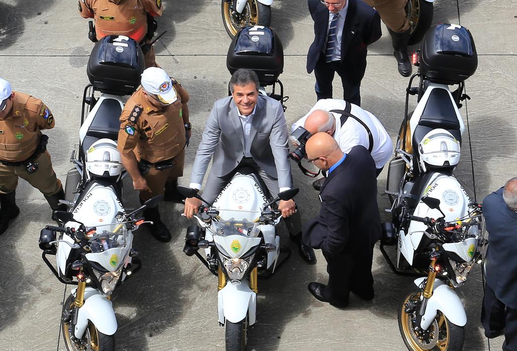 Segundo Richa, a legislação atual restringe as possibilidades de consignação em folha, diante do aumento do rol de estabelecimentos no mercado. | /