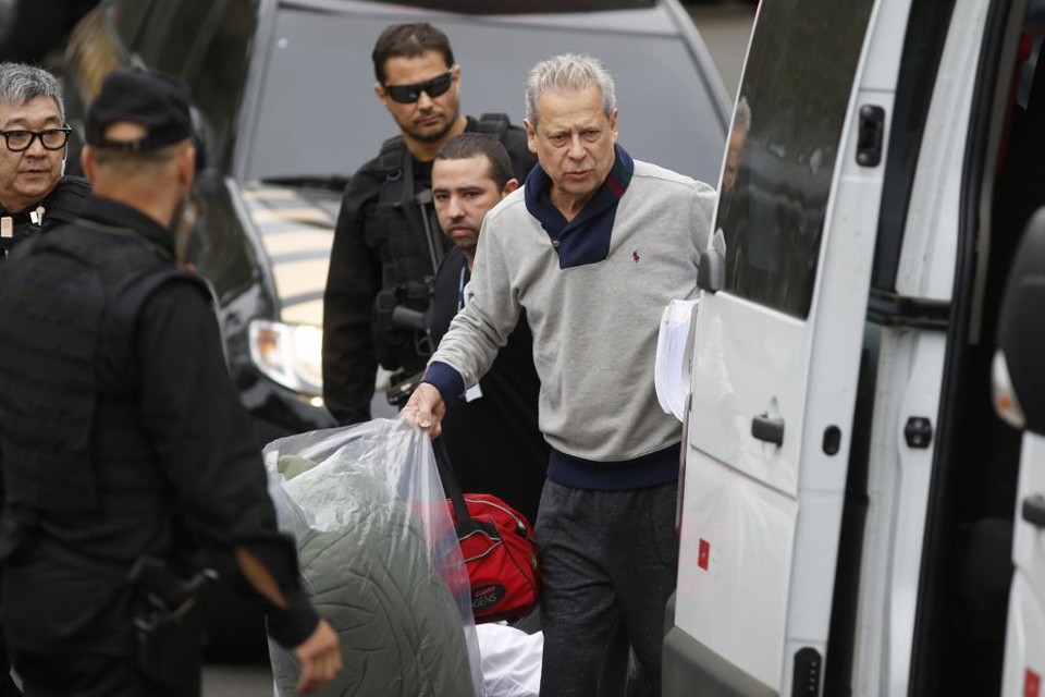 Dirceu foi ouvido durante cerca de 40 minutos. Ele respondeu a todas as perguntas. | Henry Milleo/Gazeta do Povo