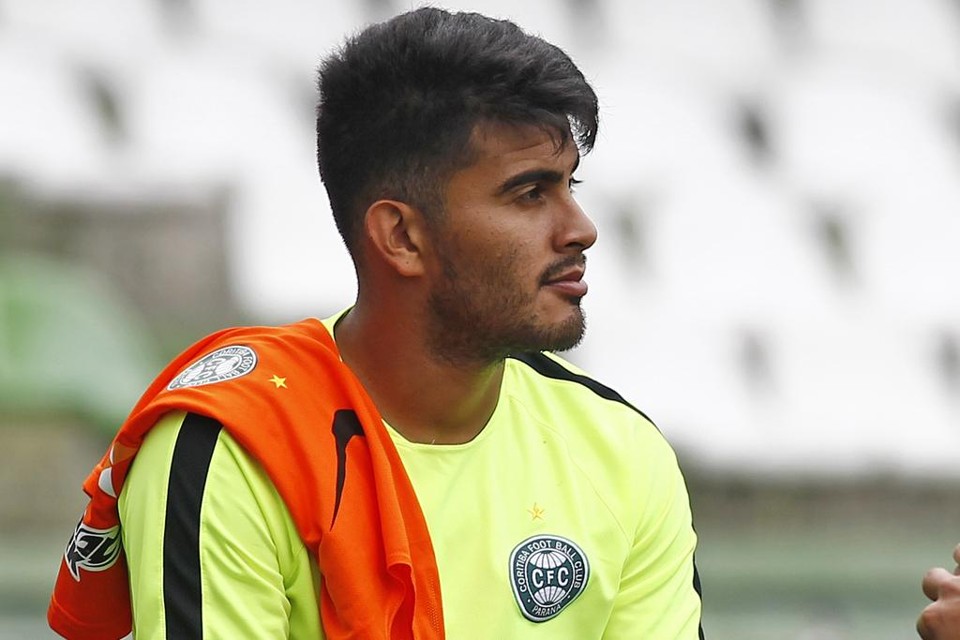 Após o Estadual, Rafhael Lucas caiu de produção no Brasileiro e agora vai jogar pelo Goiás. | Antônio More/Gazeta do Povo