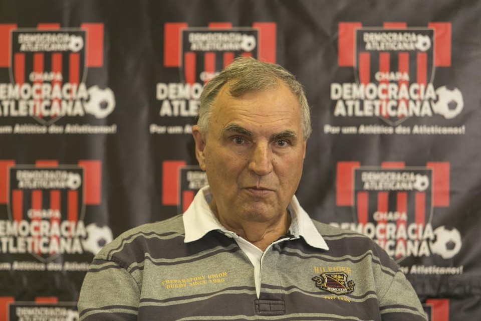 Sem viabilizar candidatura, grupo de Farinhaki declara apoio à chapa de Petraglia José Carlos Farinhaki: oposição queria entregar o patrimônio do clube. | Marcelo Andrade/Gazeta do Povo