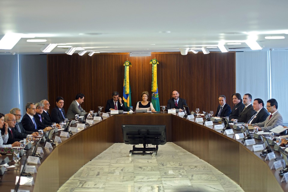 Os ministros também fizeram críticas diretas ao processo. Para Adams, “quer-se, de forma artificiosa, criminalizar a conduta da presidente” | Marcelo Camargo/Agência Brasil/