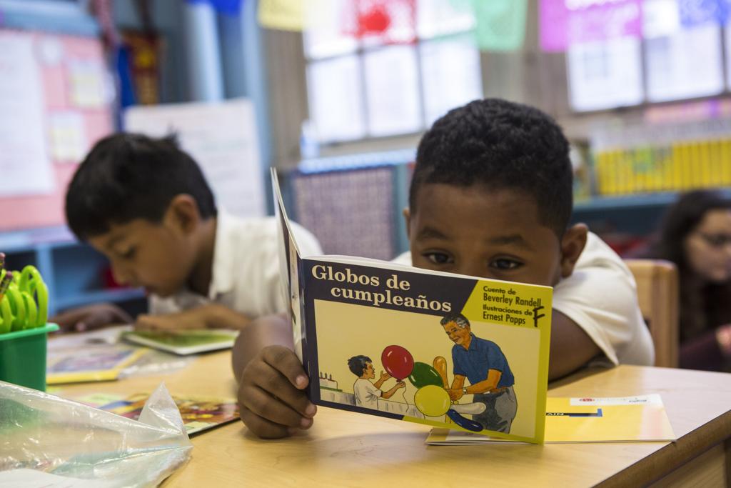 Na Escola Dos Puentes, alunos falam inglês e espanhol. | Hiroko Masuike/NYT