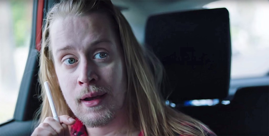 Macaulay Culkin em cena de “:DRYVRS”.