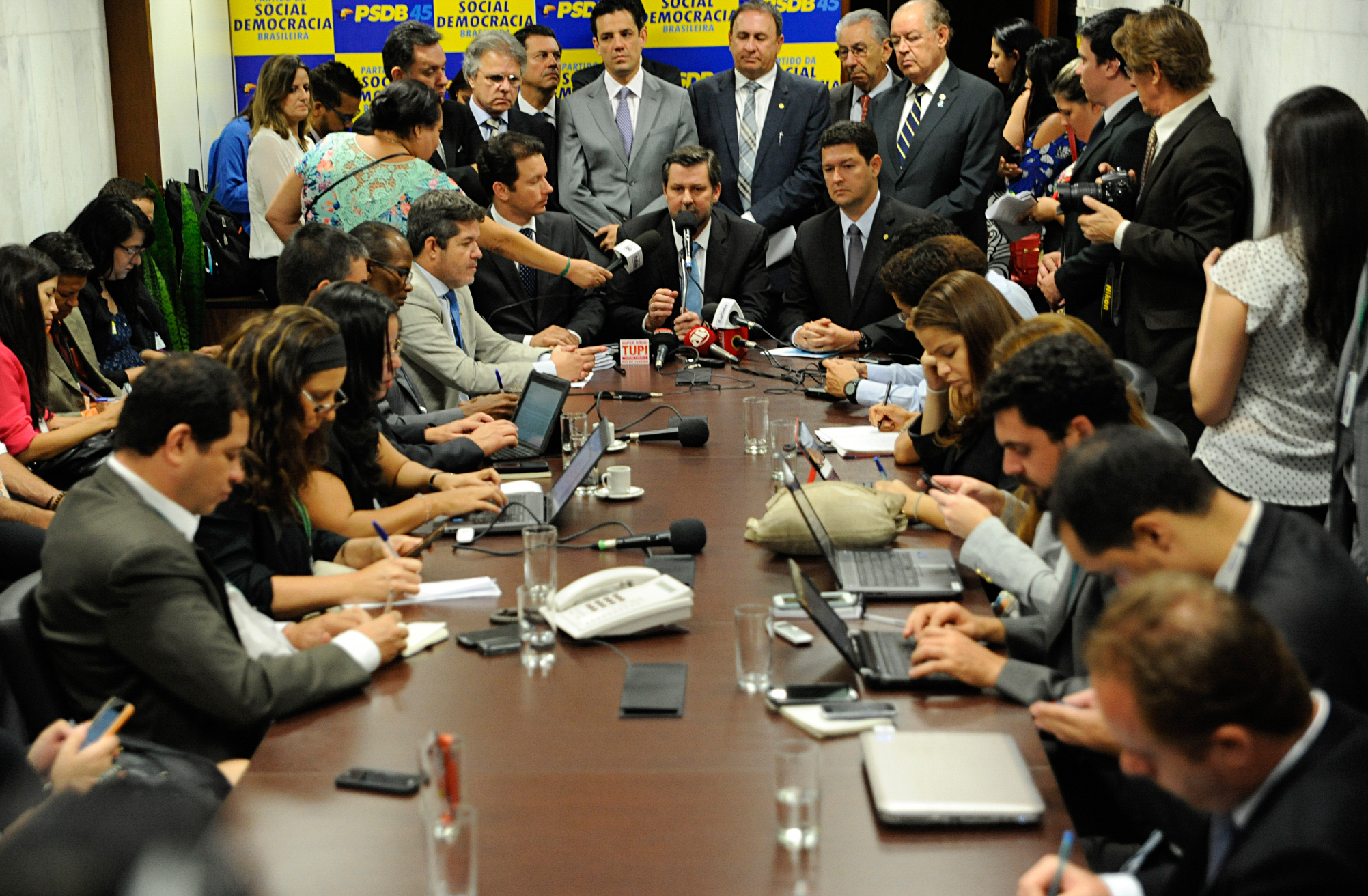 Deputados do PSDB em ato pró-impeachment na Câmara: aposta no TSE. | Lucio Bernardo Junior / Câmara dos Deputados