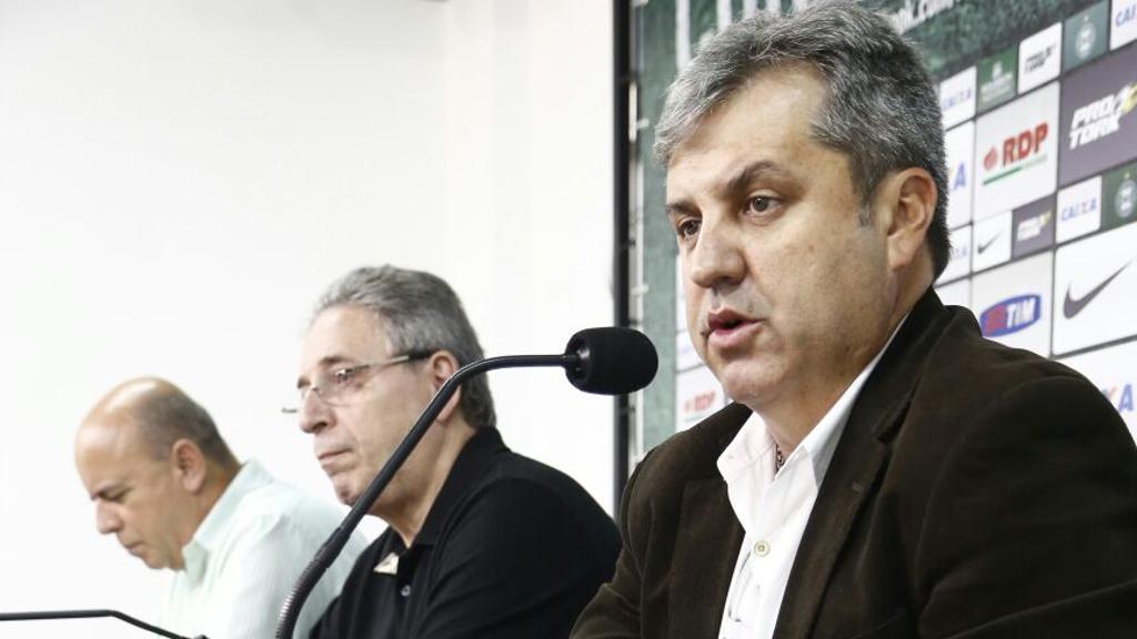 Gilson Kleina foi apresentado nesta sexta-feira (11) como técnico do Coritiba. | Albari Rosa/Gazeta do Povo