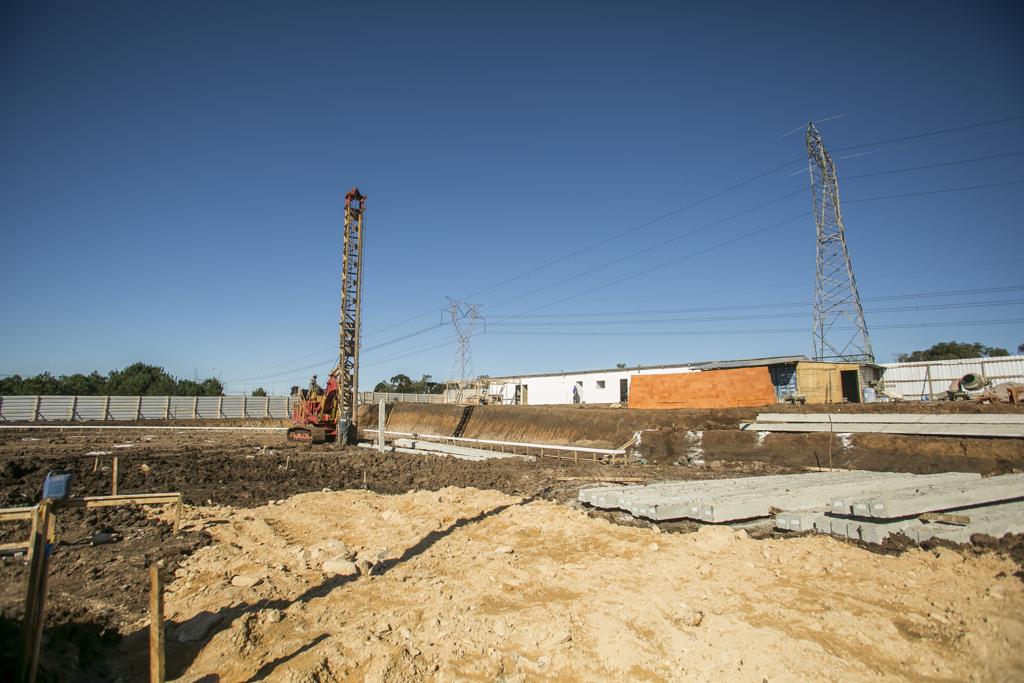 Obras do Centro Municipal de Educação Infantil Rio Bonito IV, na Região Sul: prefeitura diz que novas creches permitirão retomada do atendimento a bebês. | Marcelo Andrade/Gazeta do Povo