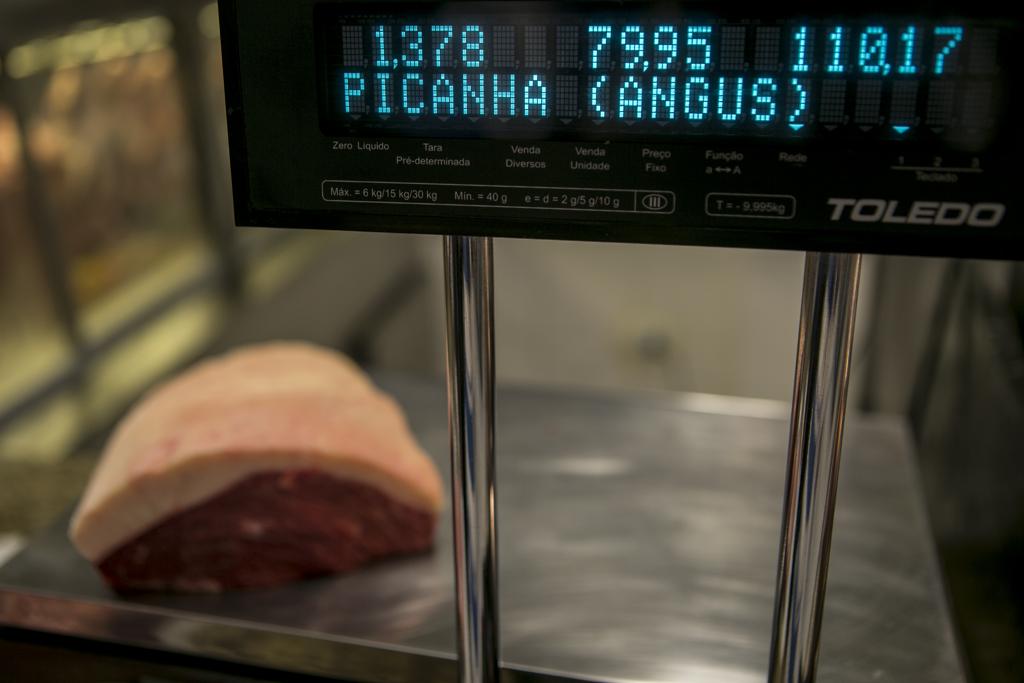 Carne valorizada no açougue também significa mais renda no campo. | Marcelo Andrade/Gazeta do Povo