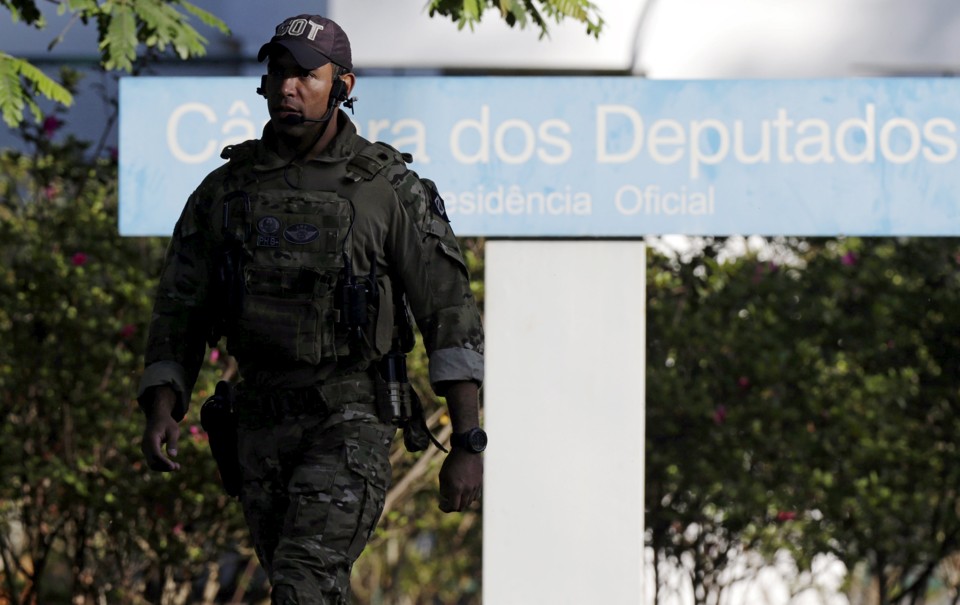 Ação da PF na residência oficial de Eduardo Cunha: política ferve em Brasília. | Ueslei Marcelino/Reuters