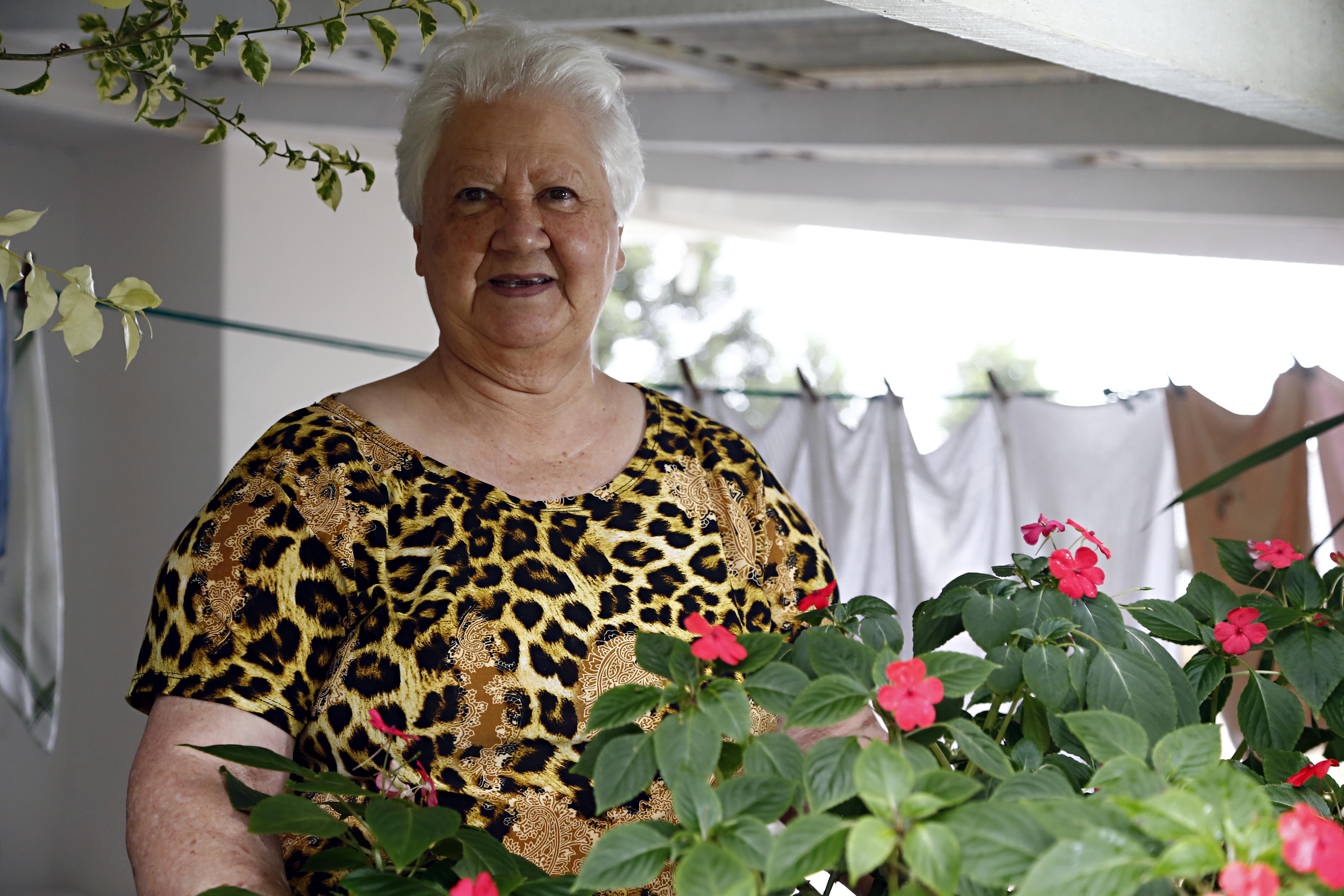 Maria Vilma Paolini, 74 anos: moradora da Caximba luta para mudar a cara do bairro | Albari Rosa/gazeta do povo