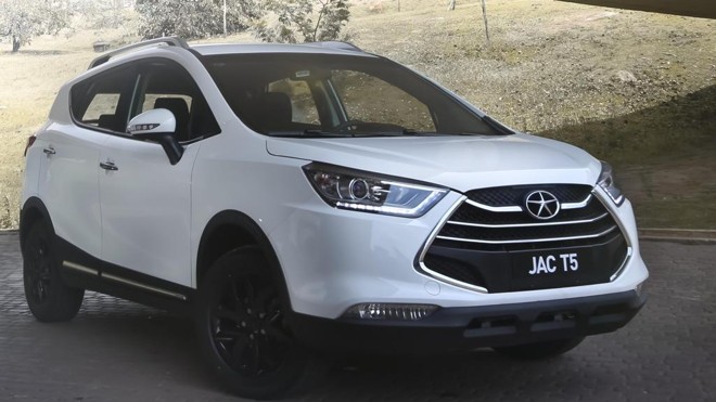 Modelo usará motor 1.5 flex, de 127 cv, já usado pela linha J3. | Fotos: JAC Motors/Divulgação