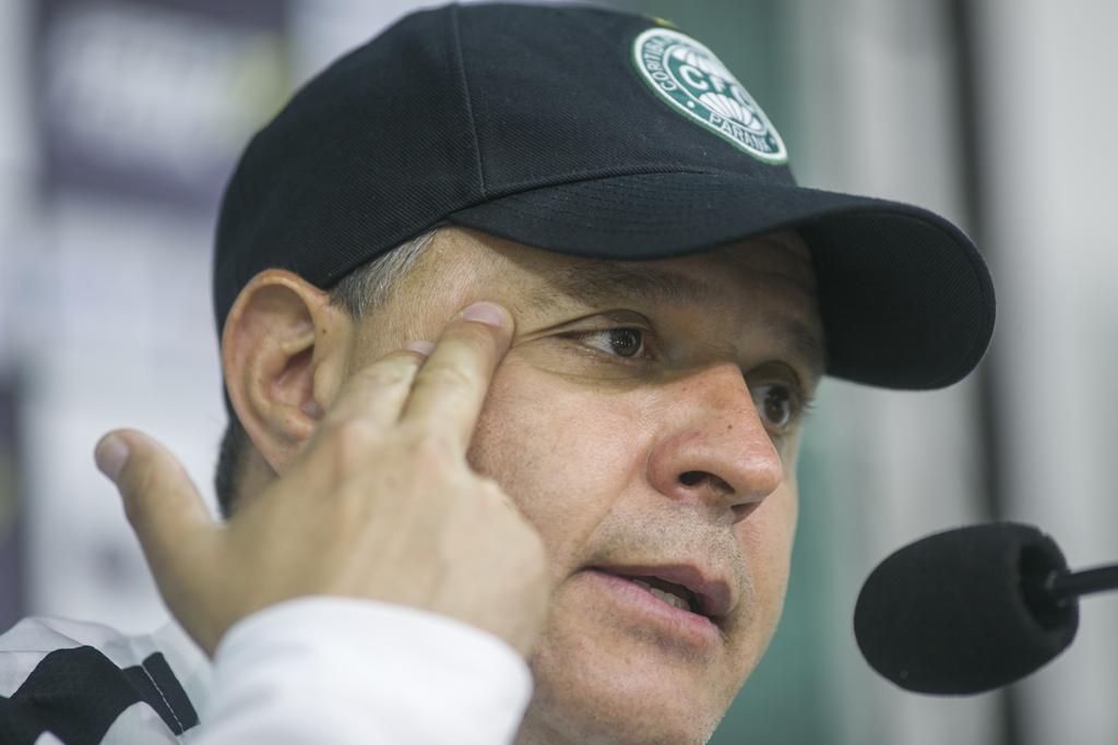 O técnico Pachequinho afirmou que o Coritiba é muito grande para ‘comemorar’ a permanência na Série A. | Marcelo Andrade/Gazeta do Povo