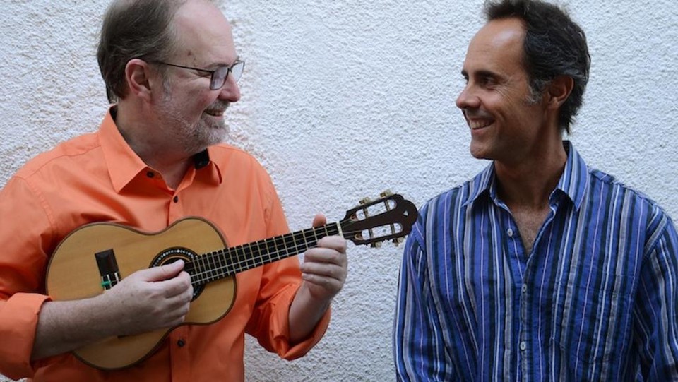 O cavaquinhista Henrique Cazes e o cantor Marcelo Vianna, neto de Pixinguinha: legado do compositor precisa ser mais conhecido. | Marilia Figueiredo/Divulgação