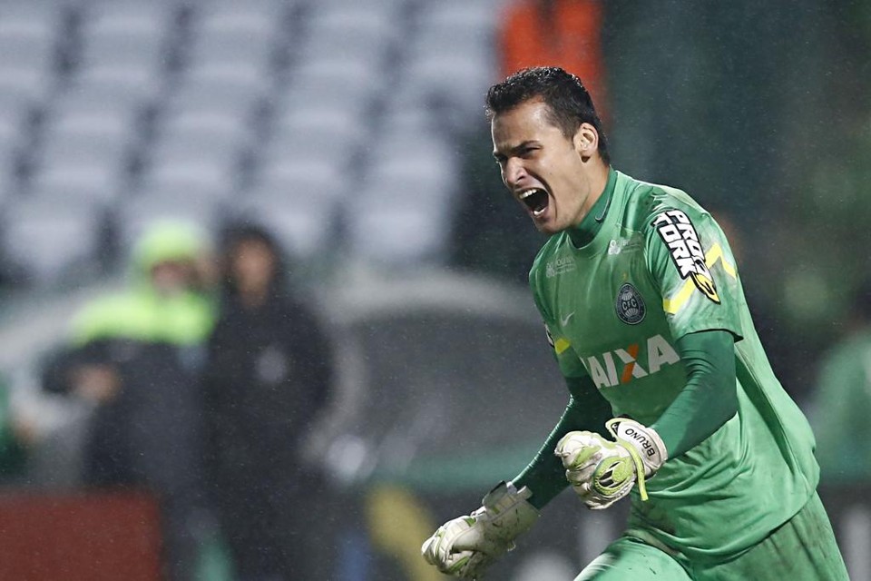 Bruno deixa o Coritiba com 14 jogos e 18 gols sofridos. | Felipe Rosa/TRIBUNA DO PARANA