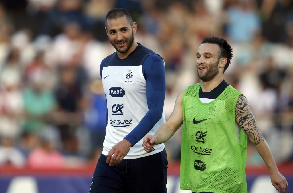 Benzema é acusado de tentar extorquir o companheiro de seleção francesa Valbuena. | CP//HB/CHARLES PLATIAU