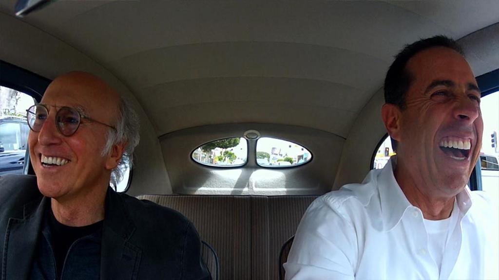 Larry David e Jerry Seinfeld, os criadores da série “Seinfeld”, em cena de “Comedians in Cars Getting Coffee”. | Divulgação