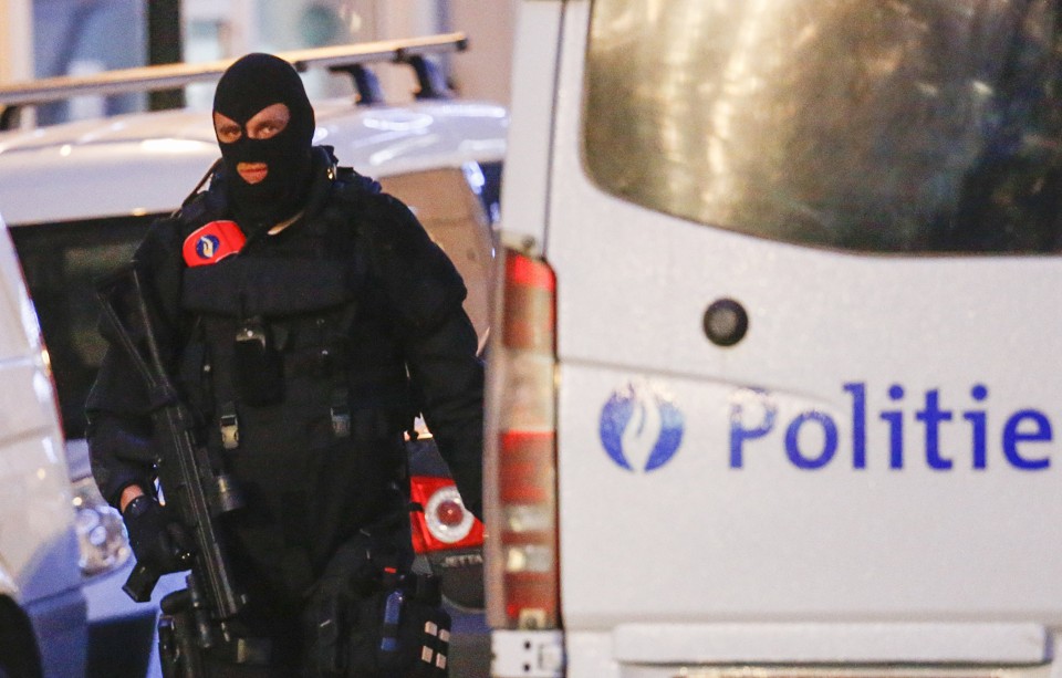A operação ocorreu no último domingo,20, na região central de Bruxelas, capital da Bélgica. | YVES HERMAN/REUTERS