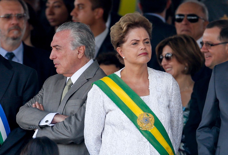 Cada um para um lado: Temer, vice de Dilma, procura manter distância da crise no governo. | Pedro Ladeira/Folhapress