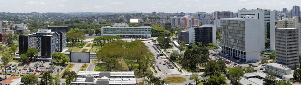 Prédios do TJ, da Assembleia e da sede do MP (ao fundo): os três órgãos querem criar benefícios. | Antônio More/Gazeta do Povo