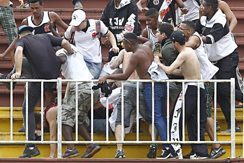 Torcida do Vasco será monitorada pela polícia para evitar confusões como na última rodada do Brasileiro de 2013. | ALBARI ROSA/Gazeta do Povo