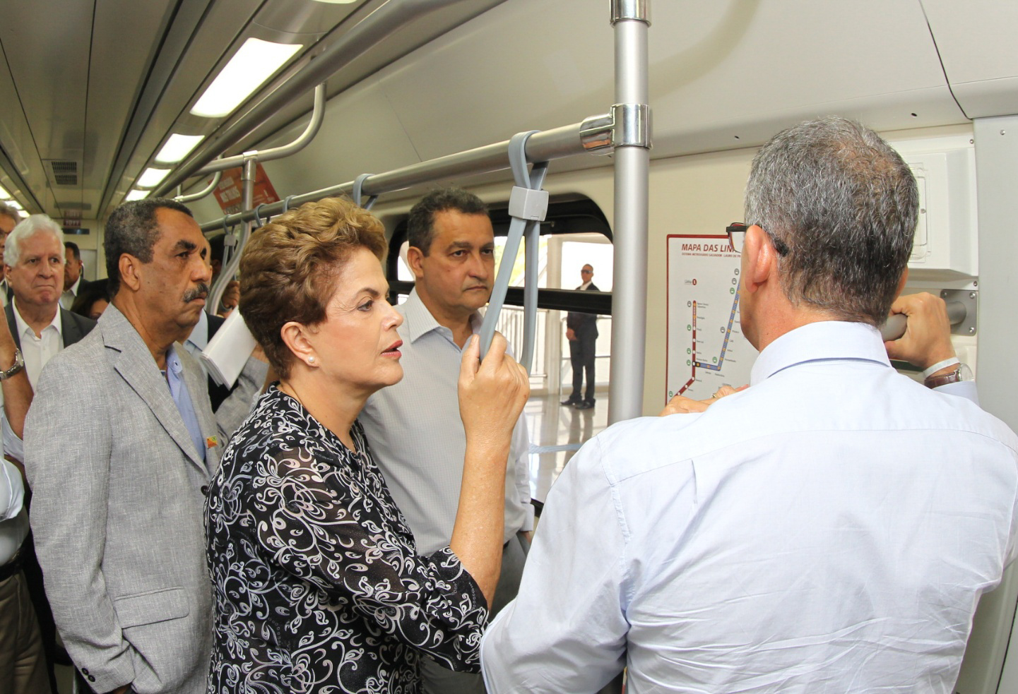 Presidente Dilma durante evento no metrô em Salvador: entre vaias e aplausos. | Manu Dias/GOVBA