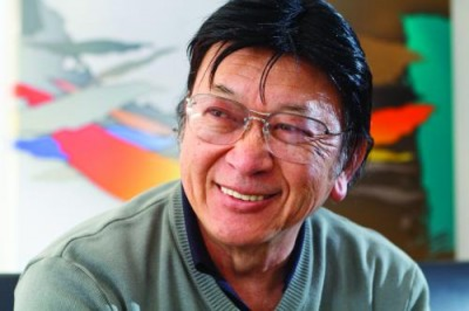 O artista plástico Kenji Fukuda, com elogios envaidecedores, como o da revista Time, abriu exposição no Clube Curitibano. Foi criação do artista o monumento comemorativo aos Jogos Pan-Americanos, do Rio de Janeiro | DIVULGAÇÃO