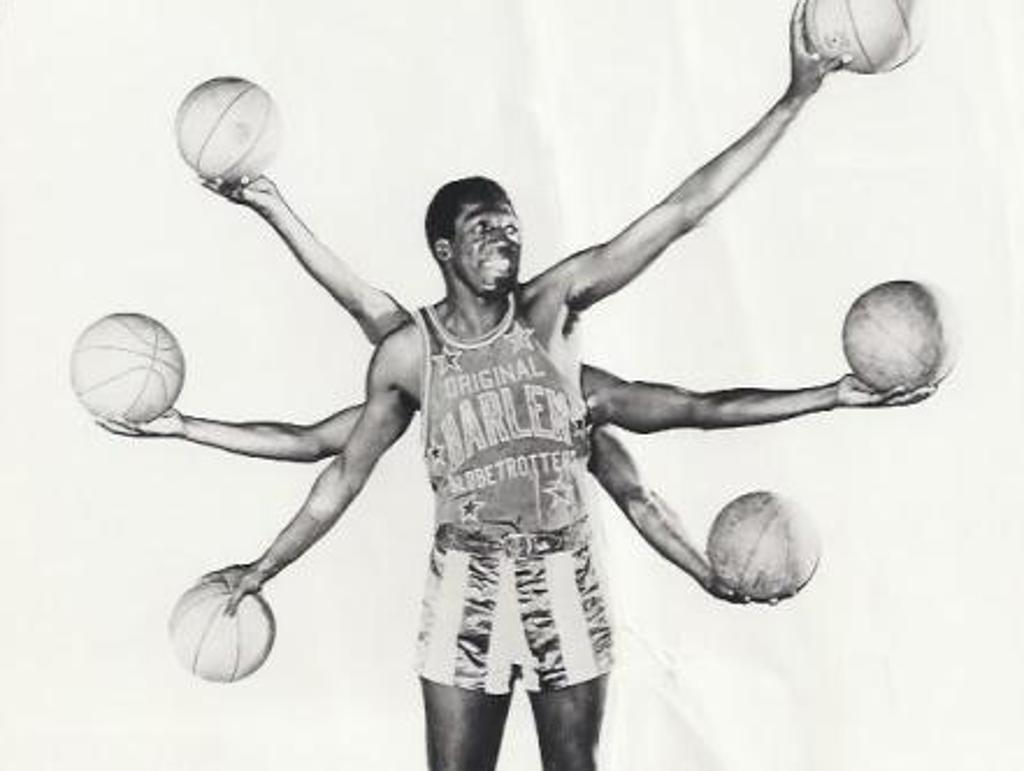 Meadowlark Lemom fez 7,5 mil jogos consecutivos pelo Harlem Globetroters. | /