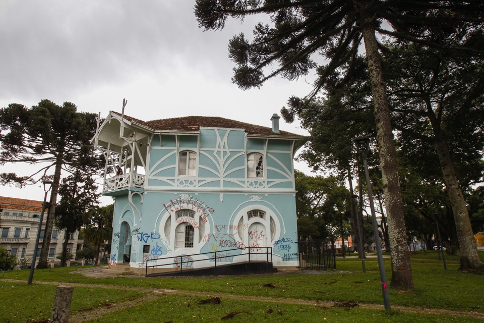 Belvedere, na Praça João Cândido: parcerias para assegurar o uso e preservação do imóvel histórico. | Daniel Castellano/Gazeta do Povo