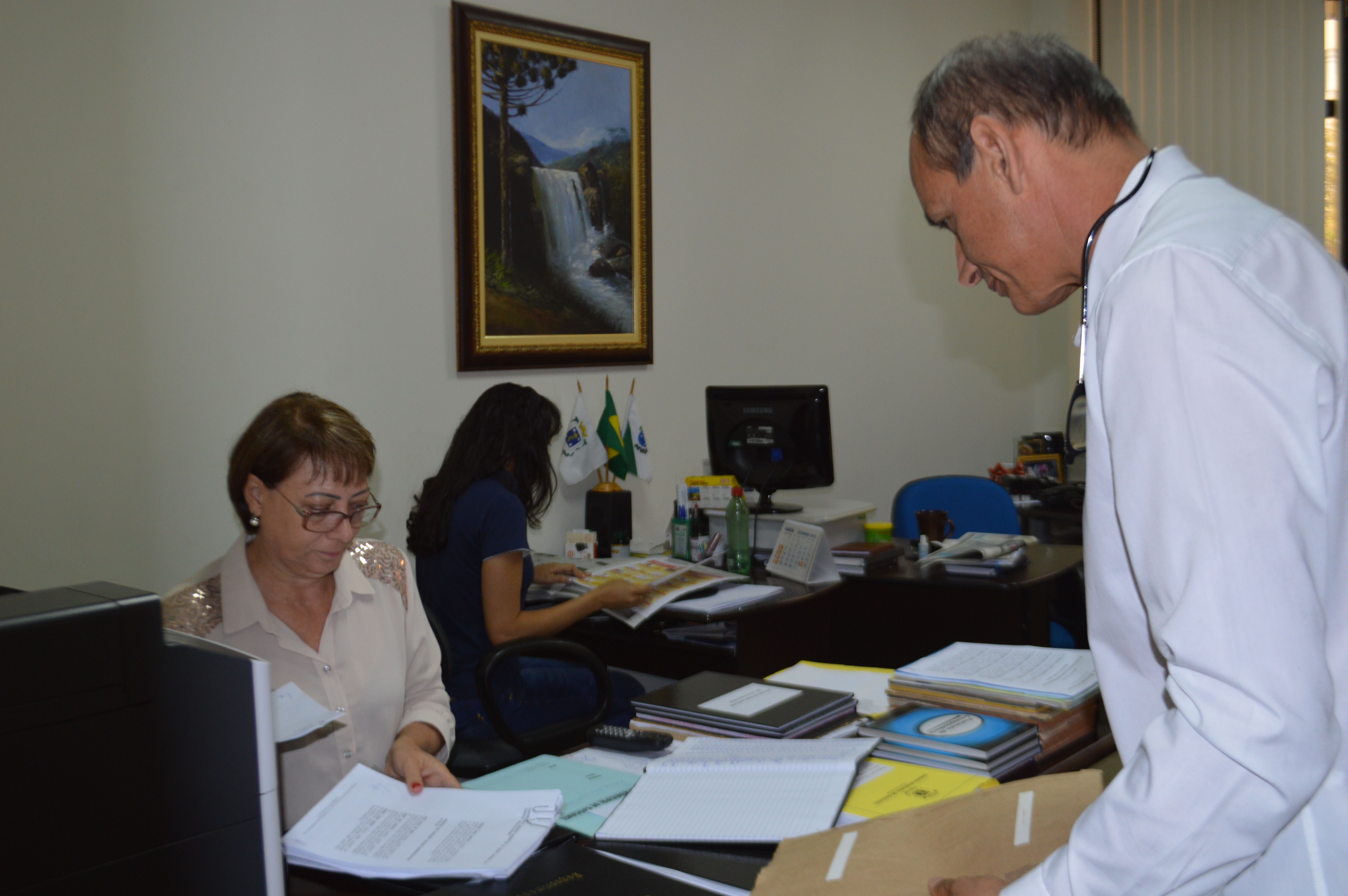 Representante do PSol protocola pedido de cassação de vereadores em Cascavel. | Luiz Carlos da Cruz/Gazeta do Povo