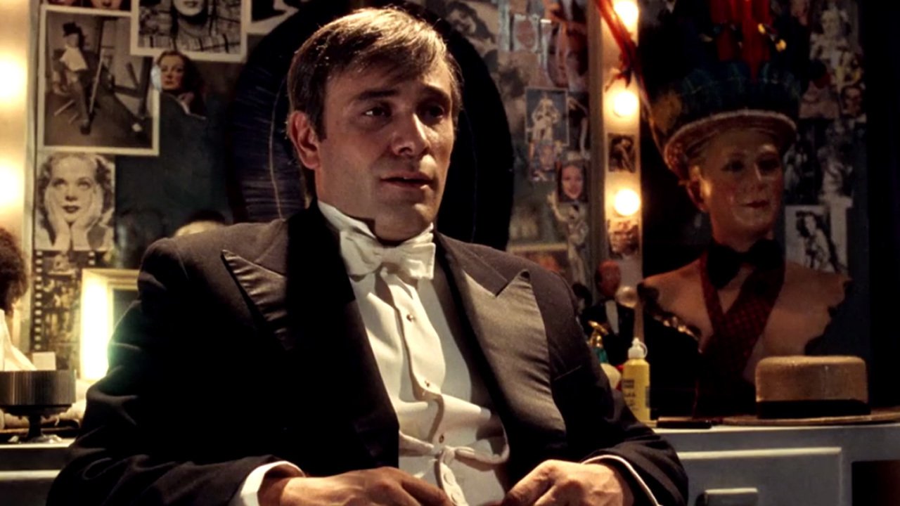 Marco Ricca tem uma atuação sobrenatural, transportando para as telas um Assis Chateaubriand egocêntrico e obstinado. | Divulgação