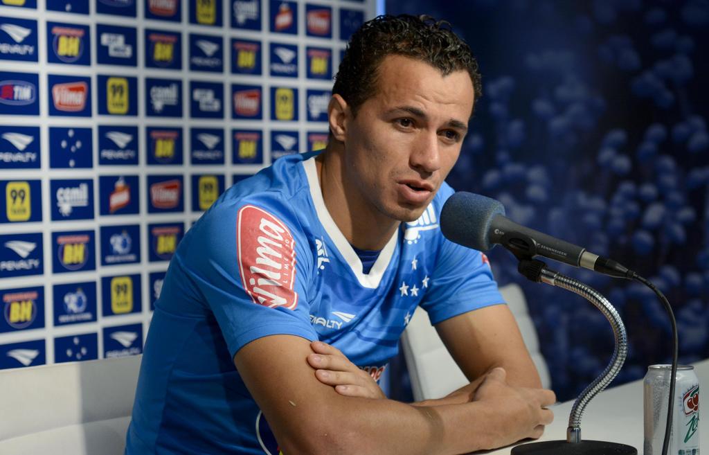O atacante Leandro Damião chegou ao Cruzeiro no início do ano como aposta para a temporada, mas perdeu espaço no time. | Wahington Alves/Light Press/Washington Alves