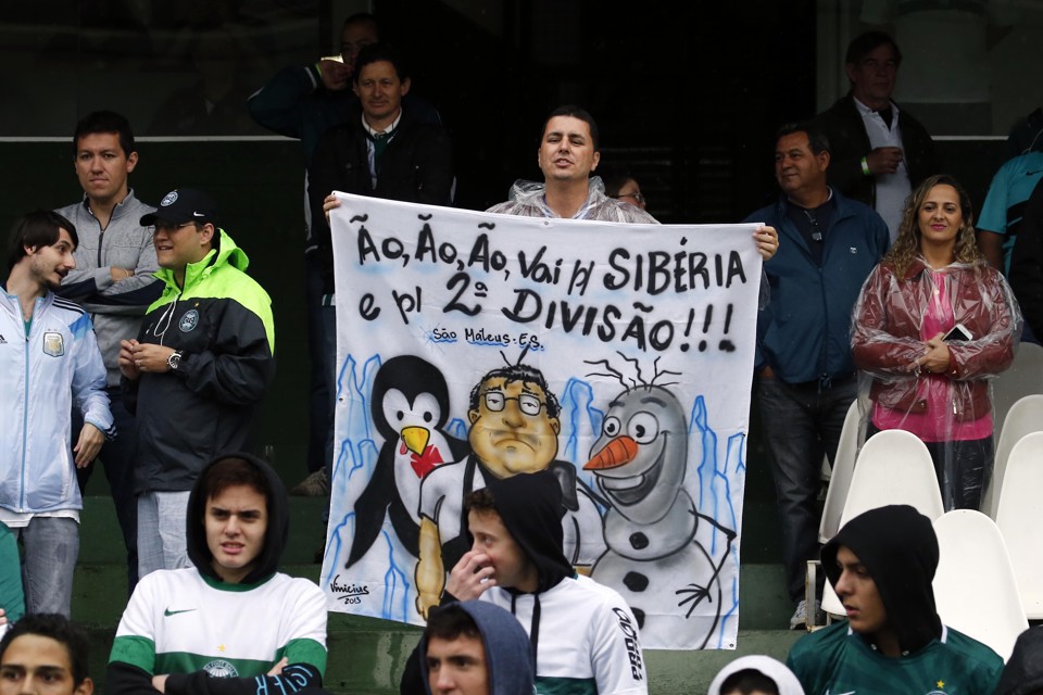 Torcedor do Coritiba faz piada com a declaração de Eurico Miranda. | Albari Rosa/Gazeta do Povo