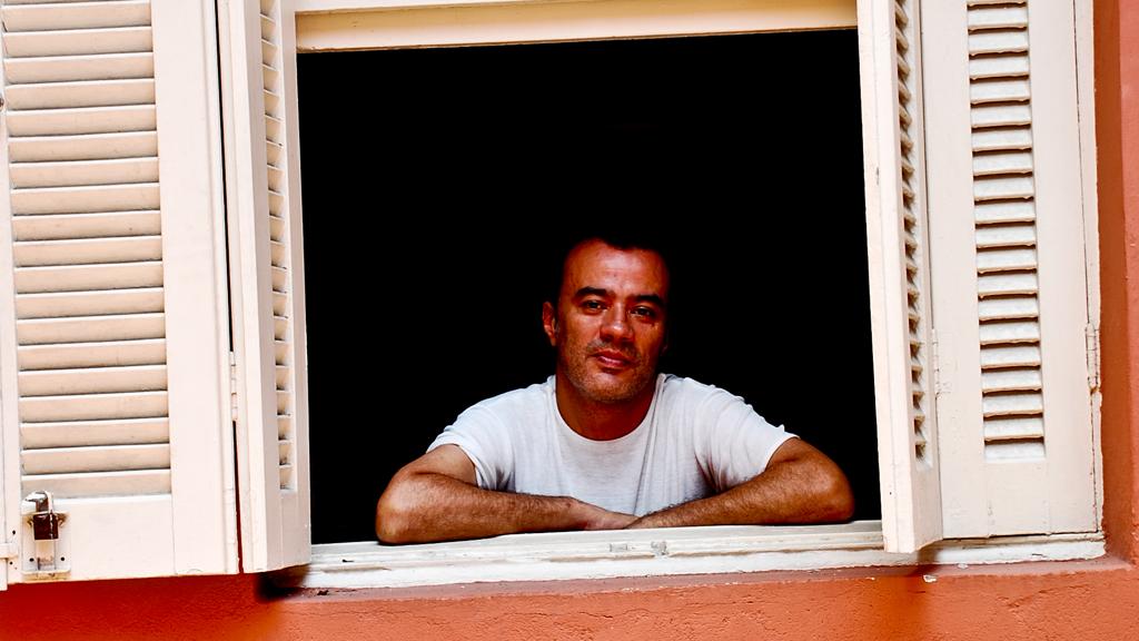 O autor Flávio Jacobsen: narrativas curtas e boêmias. | Renato Larini/Divulgação