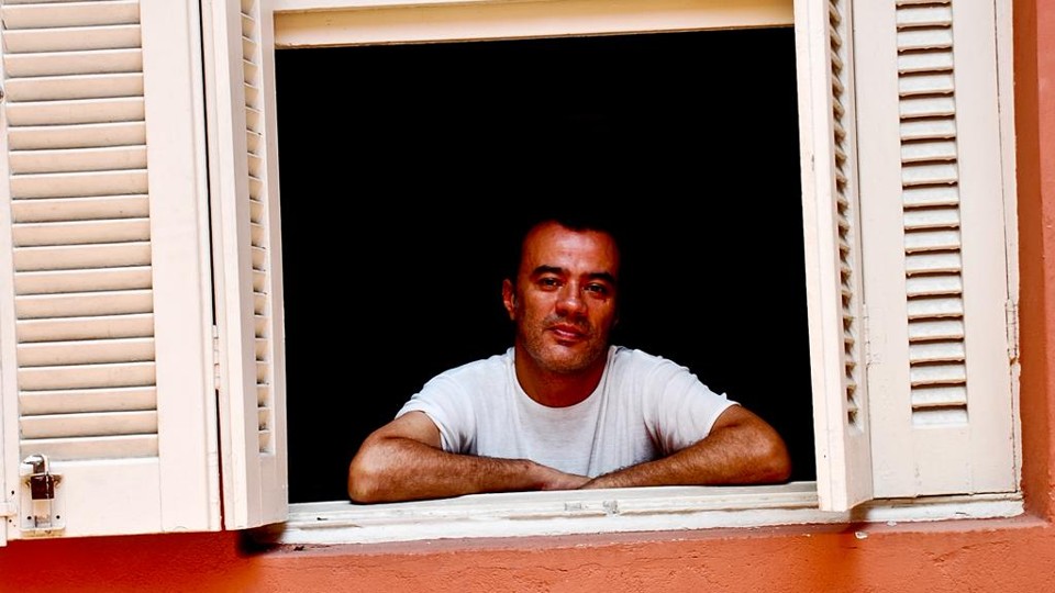 O autor Flávio Jacobsen: narrativas curtas e boêmias. | Renato Larini/Divulgação