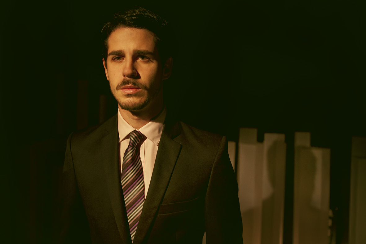 O ator em “Como Nossos Pais”, que também dirigiu. | Julieta Bacchin/Divulgação