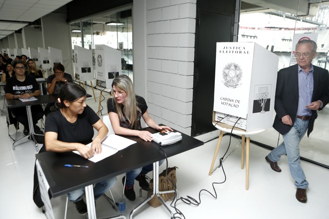 Antônio Carlos Bettega abriu a disputa: primeiro voto. | Marcelo Andrade/Gazeta do Povo