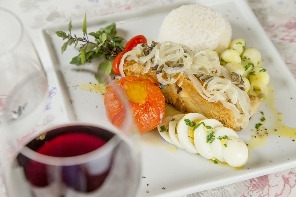 Bacalhau, cebola e ovos foram alguns dos produtos que registraram maior alta. | Hugo Harada/Gazeta do Povo