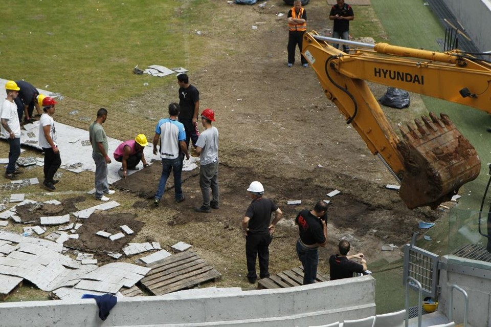 Atlético deve concluir a troca da grama natural pela sintética na Arena em dois meses. | Jonathan Campos/Gazeta do Povo