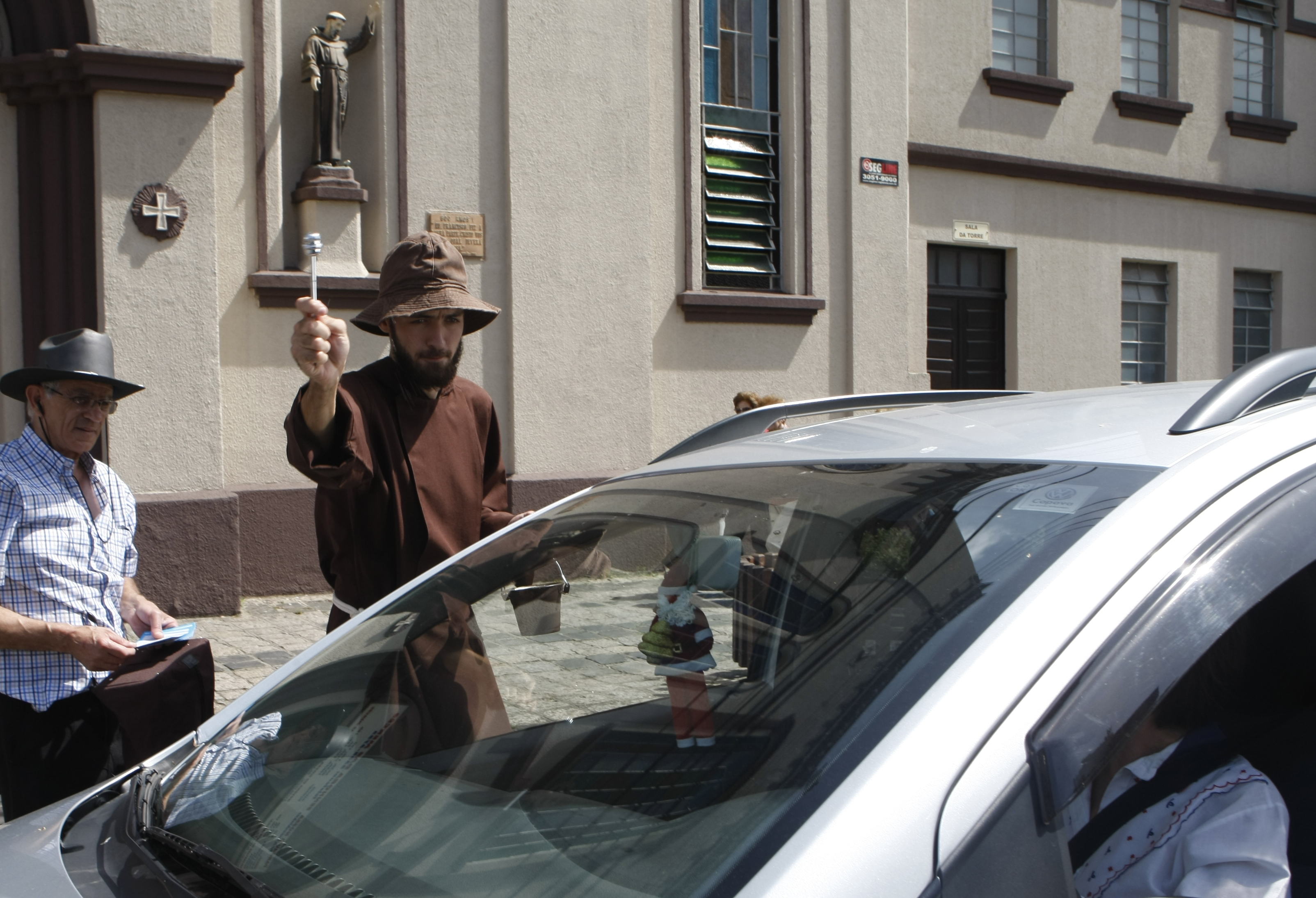 35 freis participam da celebração em esquema de revezamento | Aniele Nascimento/Gazeta do Povo