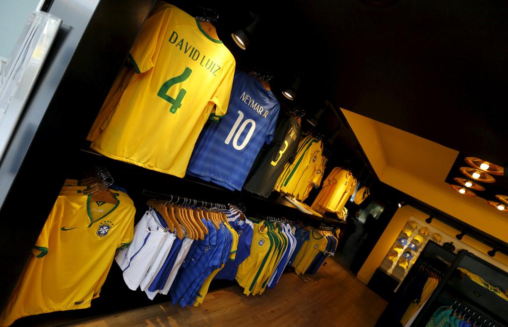 Camisa da seleção não foi sucesso de venda. | SERGIO MORAES/REUTERS