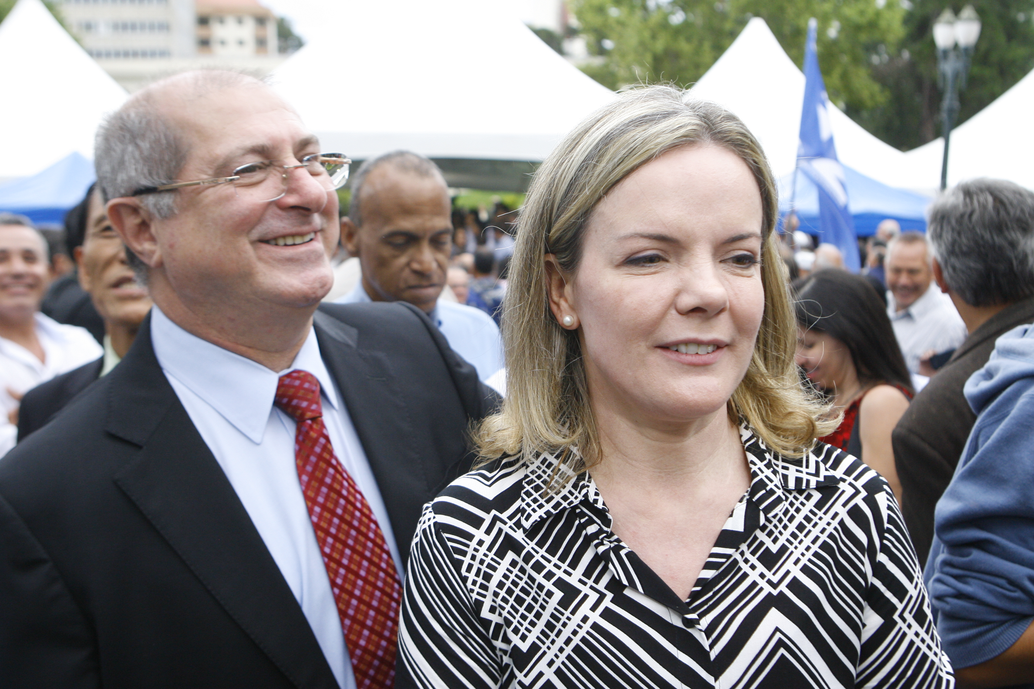 Ex-ministro Paulo Bernardo e senadora Gleisi Hoffmann estão entre os investigados na Pixuleco II. | Marcelo Andrade/Gazeta do Povo