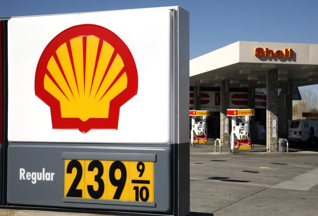 A Shell anunciou anteriormente cortes de custos e um plano de desinvestimentos, em meio aos baixos preços do petróleo no cenário global | Rick Wilking Reuters
