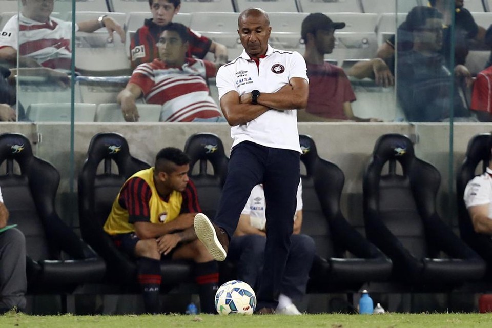 Cristóvão Borges ainda não sabe se permanecerá no Atlético em 2016. | Albari Rosa/Gazeta do Povo