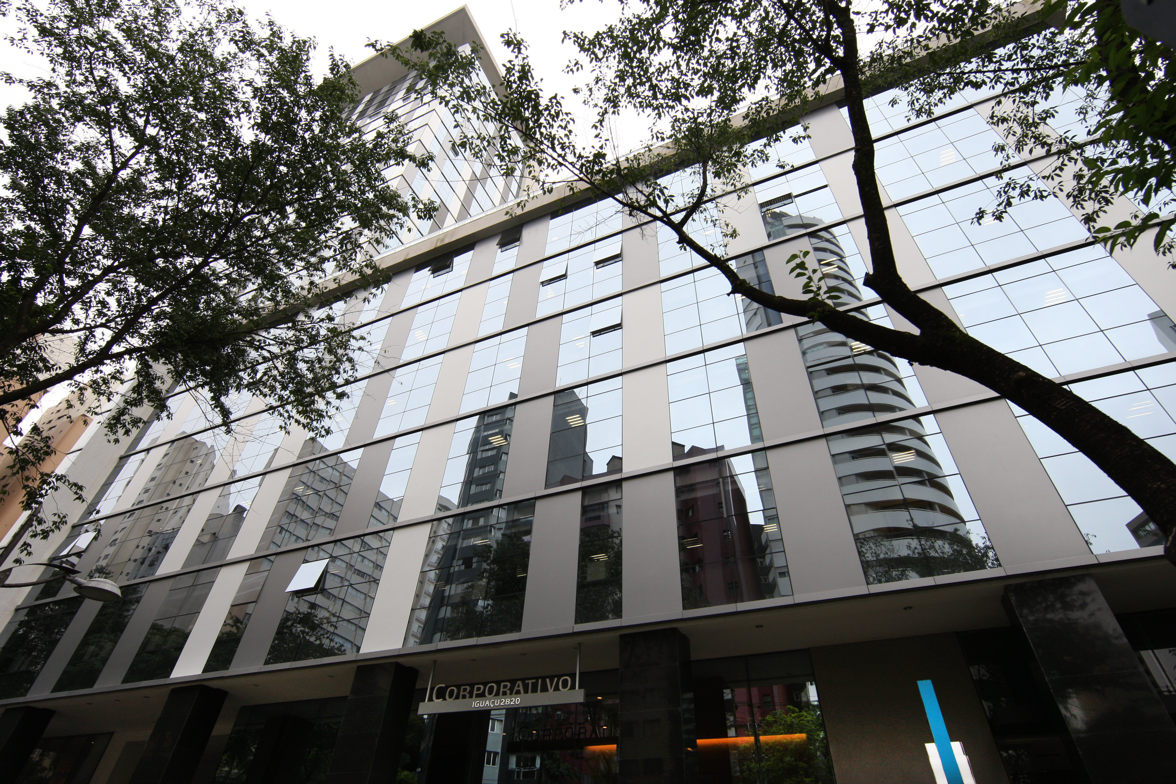 O Iguaçu 2820, construído em Curitiba, tem a certificação LEED. | Aniele Nascimento/Gazeta do Povo