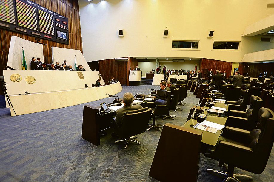 Plenário da Assembleia: gastos com verba de ressarcimento somaram R$ 2,13 milhões em novembro. | Ivonaldo Alexandre/Gazeta do Povo