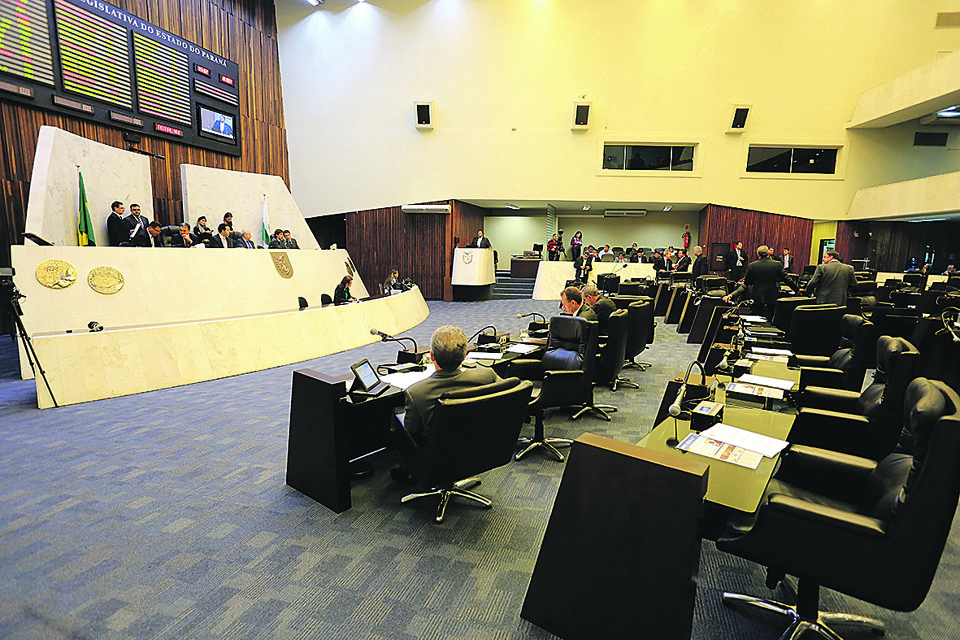 Plenário da Assembleia: gastos com verba de ressarcimento somaram R$ 2,13 milhões em novembro. | Ivonaldo Alexandre/Gazeta do Povo